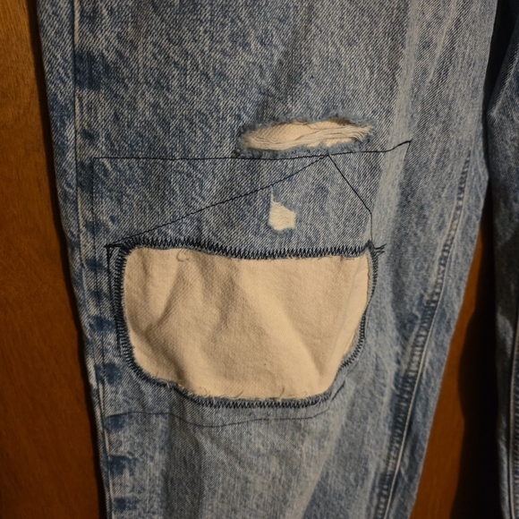 Universal Thread High Rise Light Blue Jeans - Picture 3 of 11